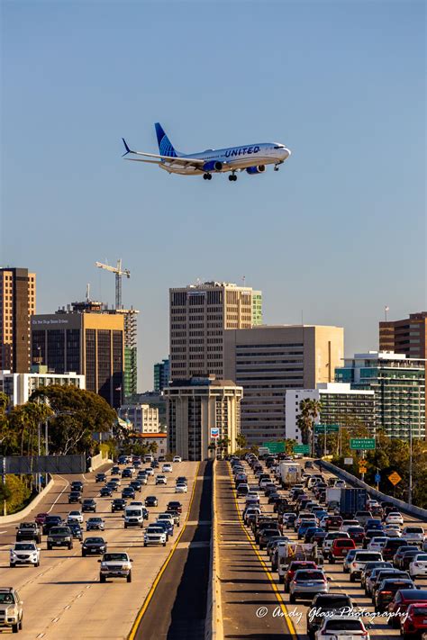 100 planes in 90 min ! SAN DIEGO Airport Plane  .